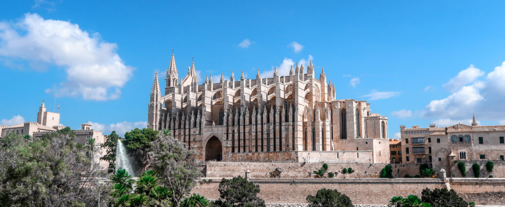 How to spend an afternoon in Palma Mallorca, Spain | Travel Guide | The Social Media Virgin Lifestyle Destination Blog for the Mature Woman